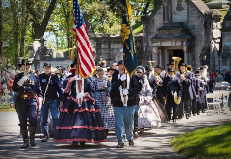 fb-355703527834405_1156393923198078