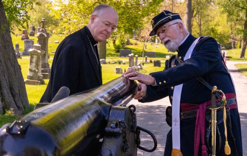 fb-355703527834405_1156393923198078