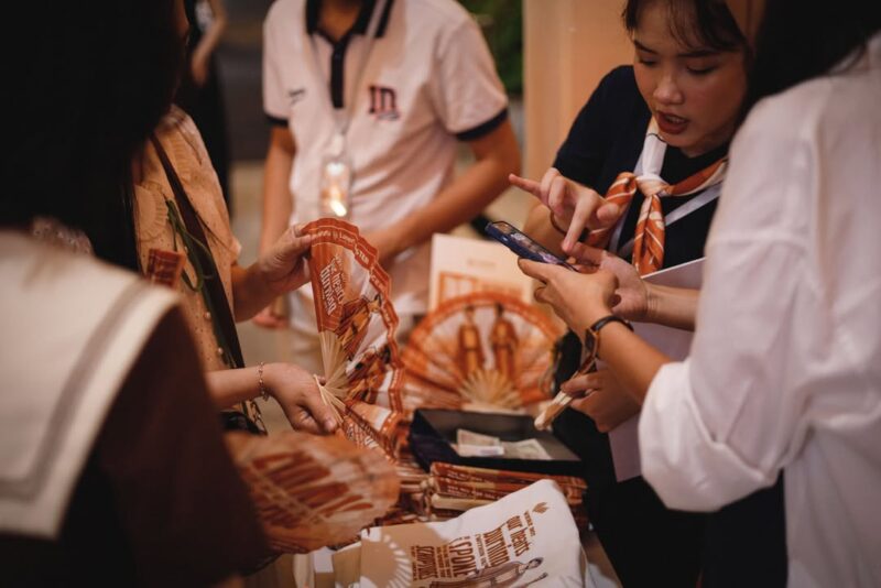 fb-1407235966182611_1017213140556055