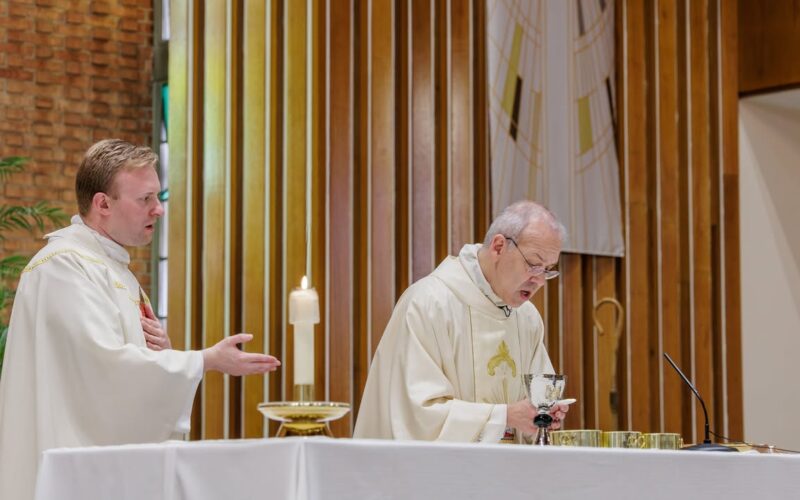 fb-424801330909662_1132089122278097