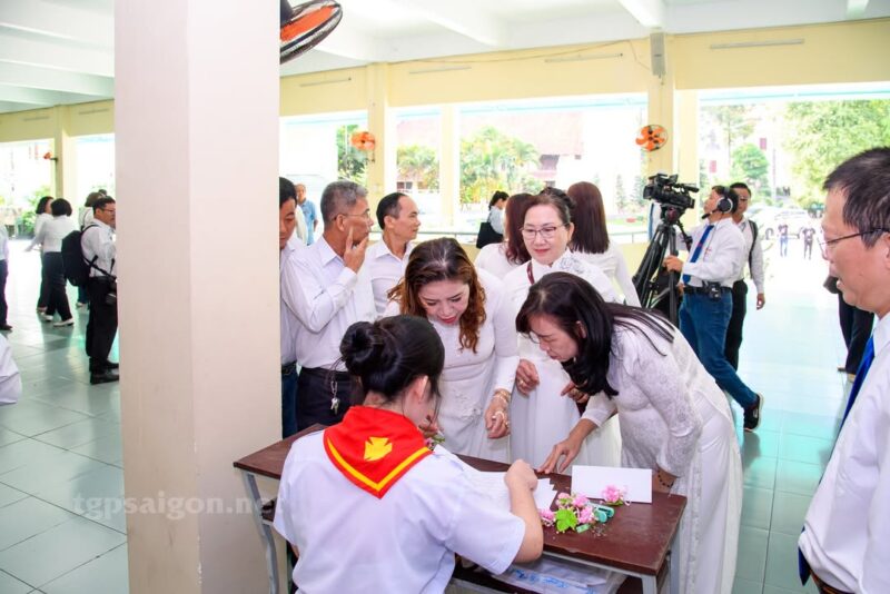 fb-1407235966182611_1020231383587564