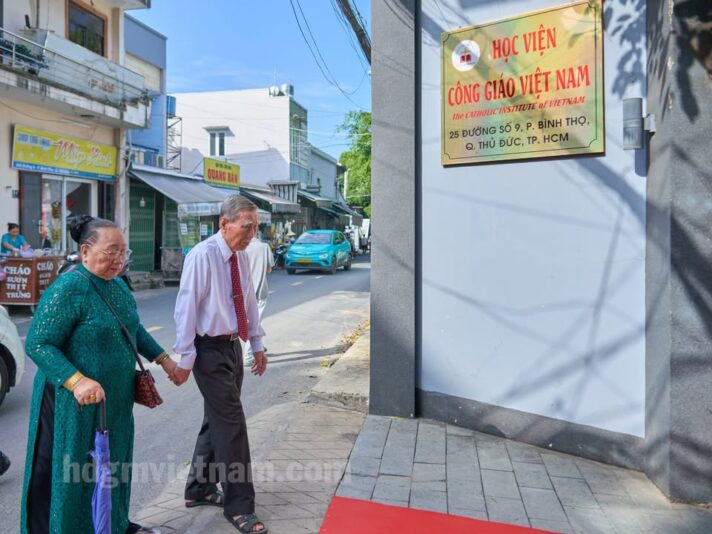 fb-1407235966182611_1020184836925552