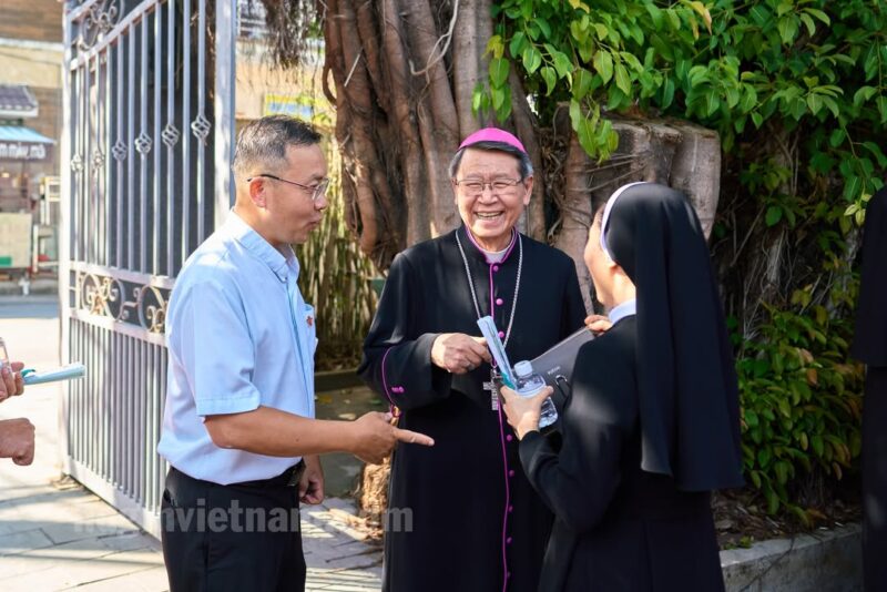 fb-1407235966182611_1020184836925552