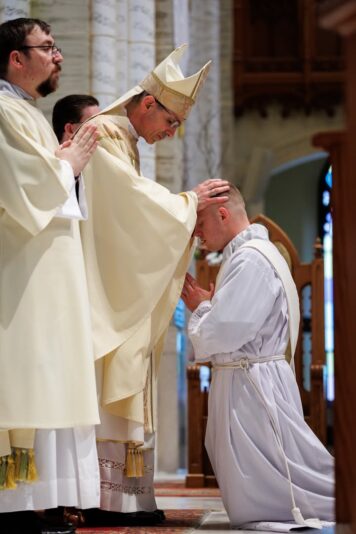 fb-116343758405910_1125572989600274