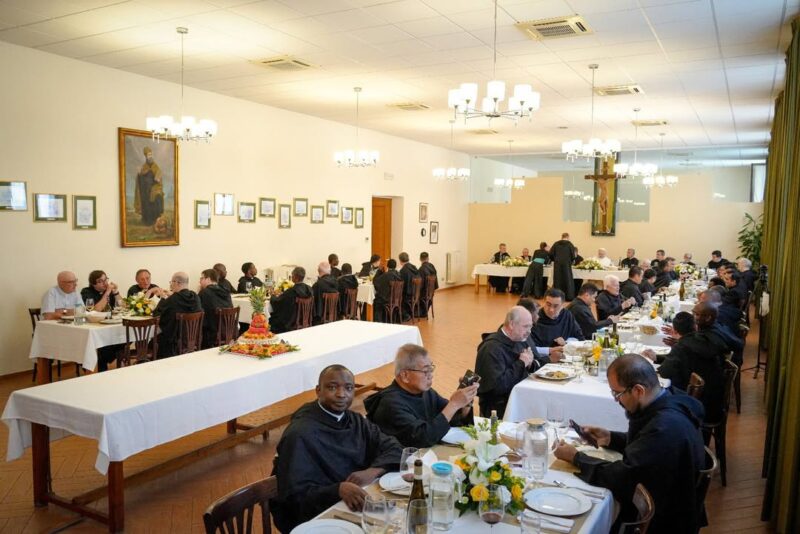 fb-1407235966182611_1020808800196489