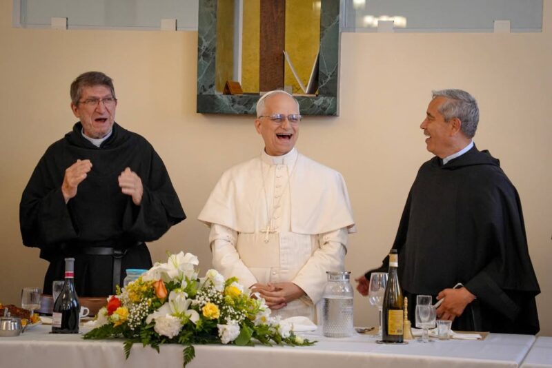 fb-1407235966182611_1020808800196489