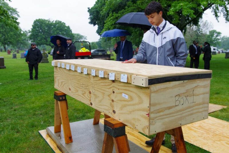 fb-127530903940386_1167100475448569