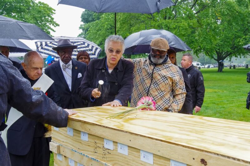 fb-127530903940386_1167100475448569