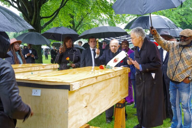 fb-127530903940386_1167100475448569