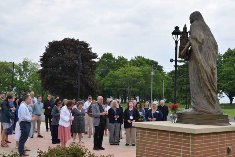 fb-355703527834405_1166862055484598