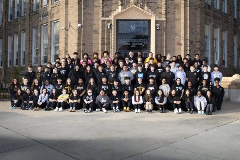 fb-355703527834405_1169065981930872