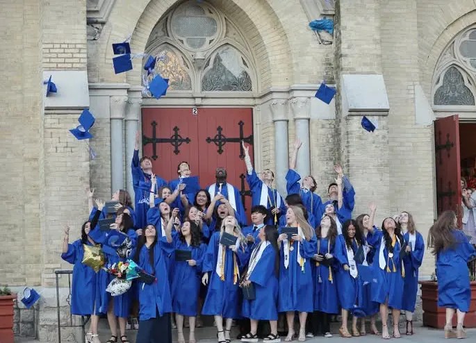 fb-355703527834405_1169046998599437