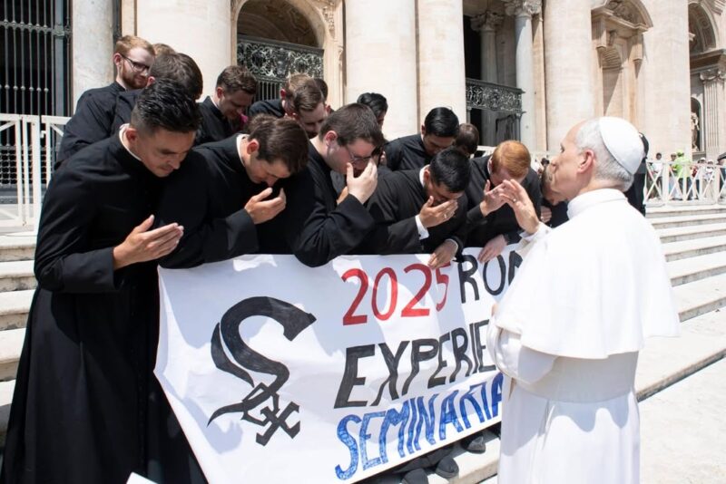 fb-355703527834405_1173220464848757