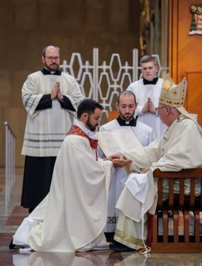 fb-424801330909662_1149748927178783