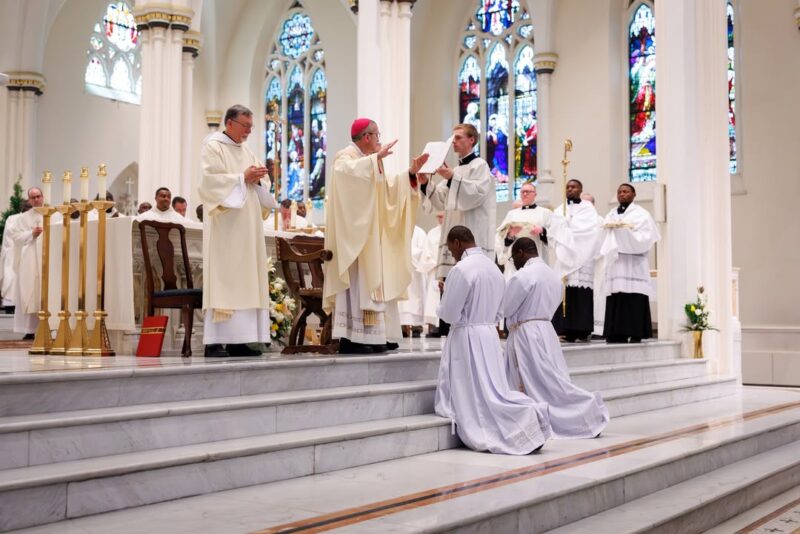 fb-116343758405910_1142056544618585