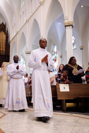 fb-116343758405910_1142056544618585