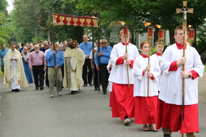 fb-116343758405910_1142322244592015