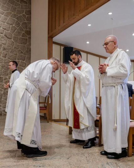 fb-424801330909662_1150694800417529