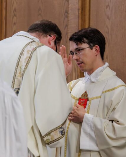 fb-424801330909662_1150694800417529