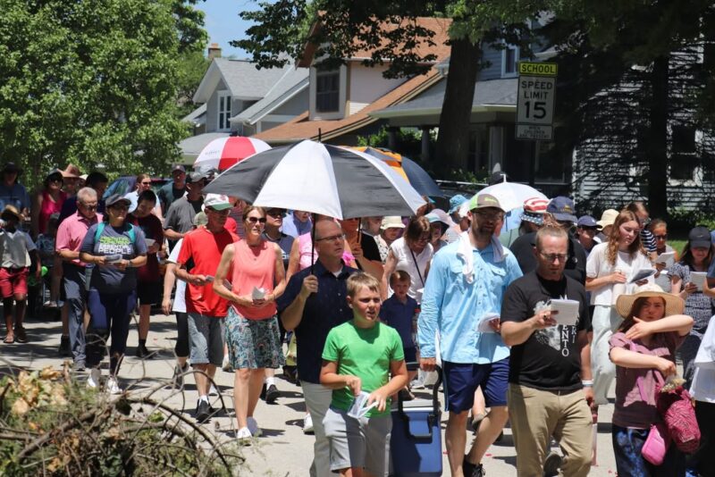 fb-355703527834405_1178551534315650