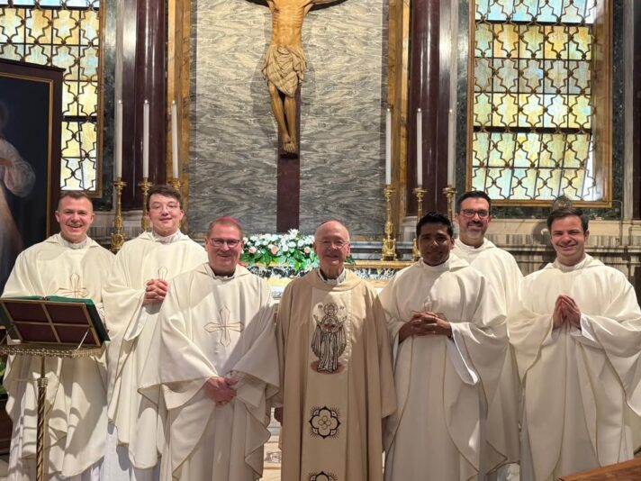 fb-355703527834405_1181968553973948