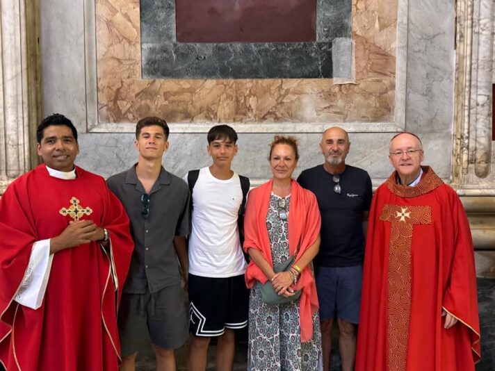 fb-355703527834405_1184401363730667