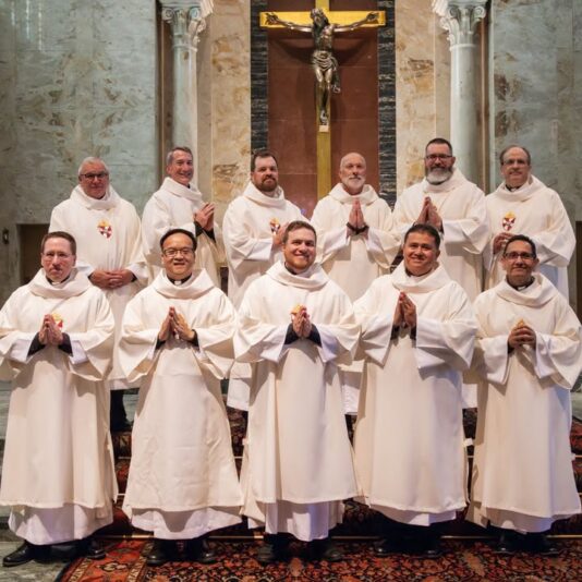 fb-355703527834405_1187746193396184