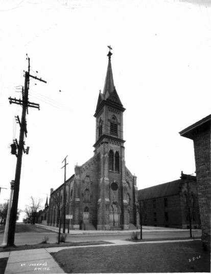 fb-355703527834405_1191594619678008