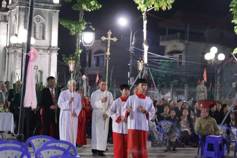 fb-732768673513037_1160436969546519