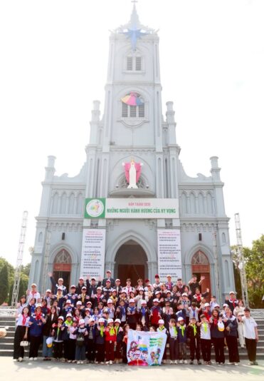 fb-732768673513037_1160408766216006