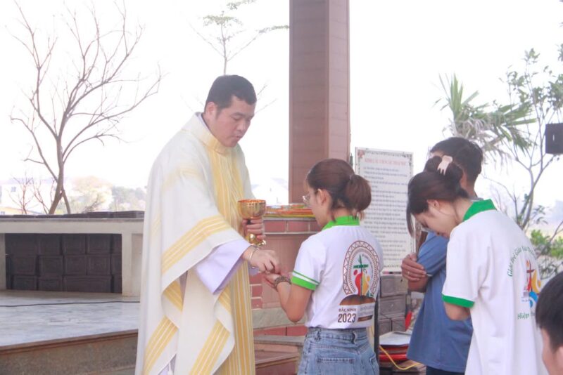 fb-732768673513037_1160395182884031