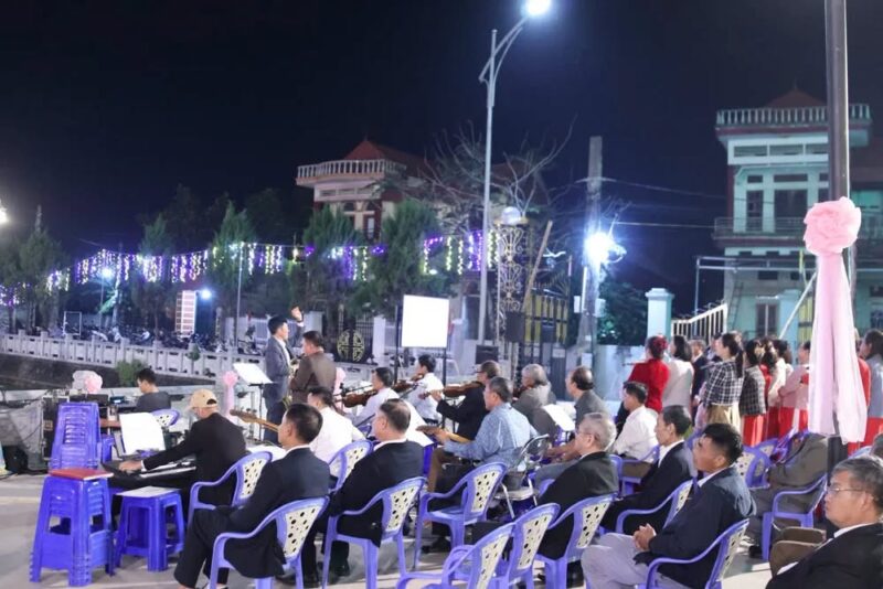 fb-732768673513037_1160436969546519