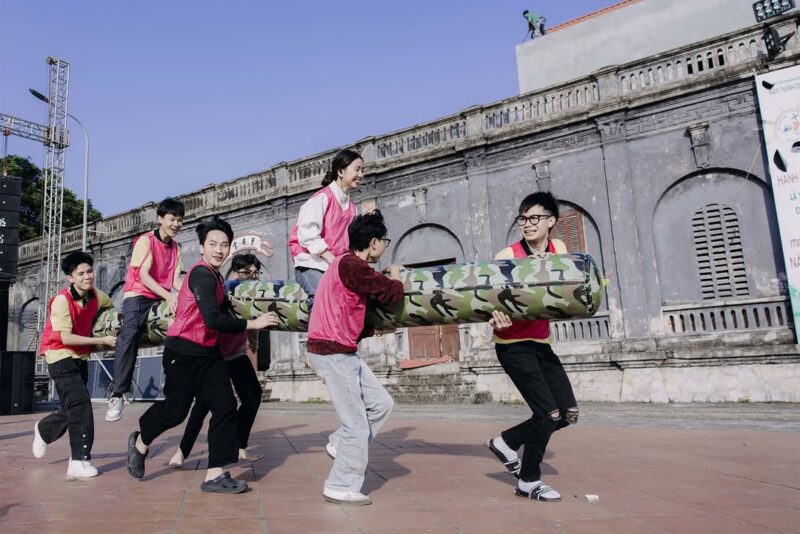 fb-1578851229095483_1253471276824111