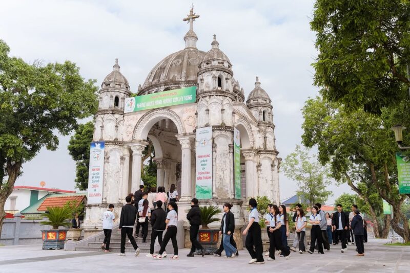 fb-1578851229095483_1253471276824111