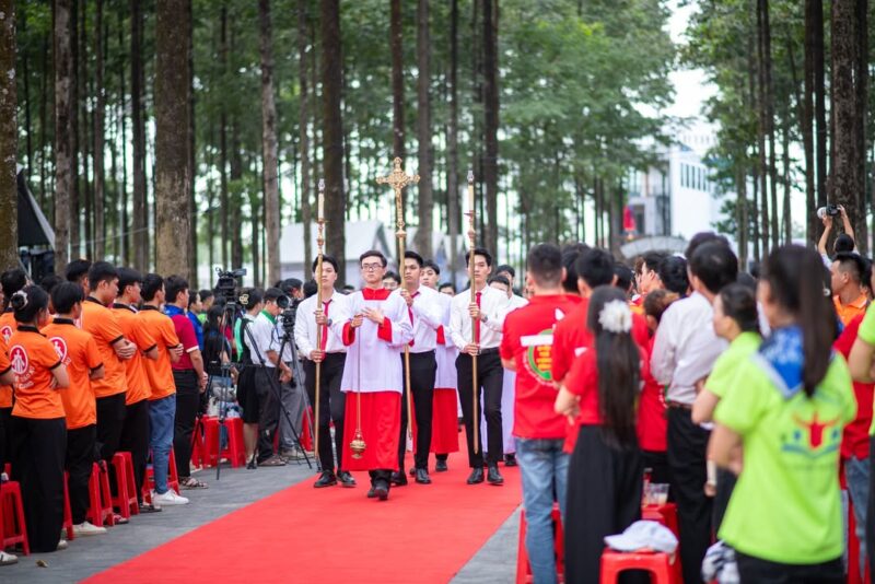 fb-585442494803518_1261473972683816