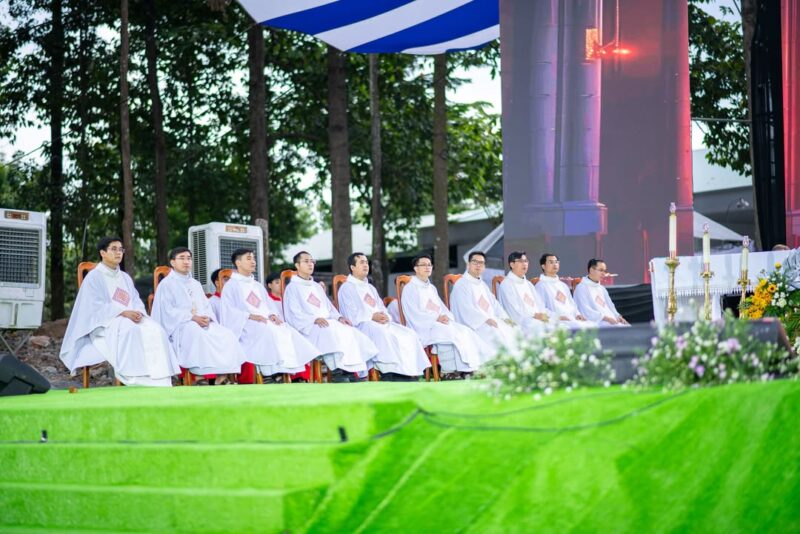 fb-585442494803518_1261473972683816