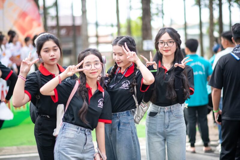 fb-585442494803518_1261470449350835