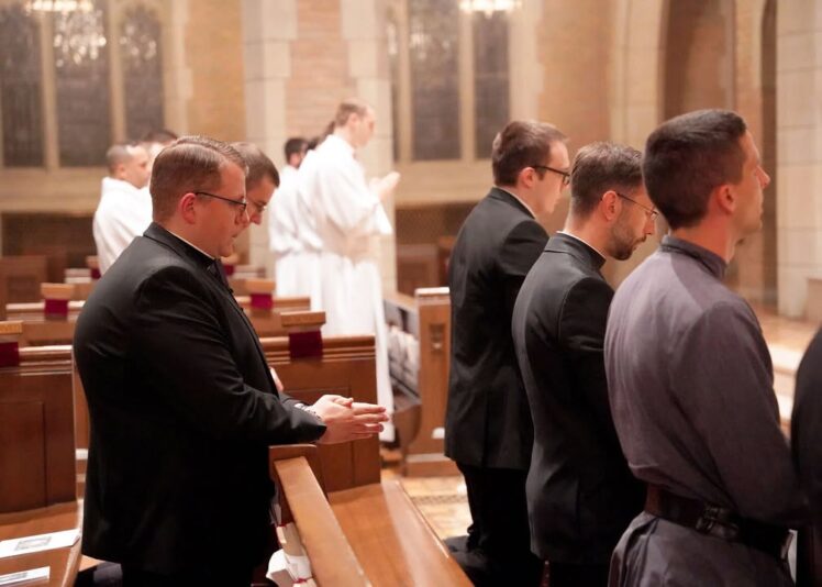 fb-210323997912_1245046170988026