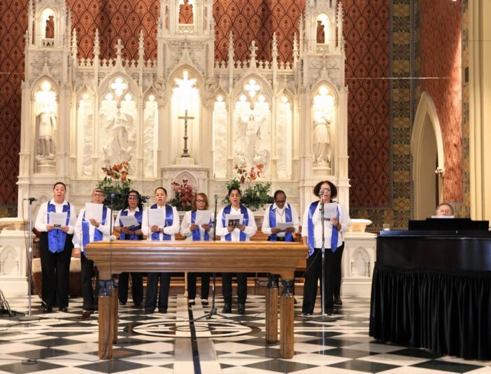 fb-254469157605_1252617676909017