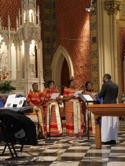 fb-254469157605_1252617676909017