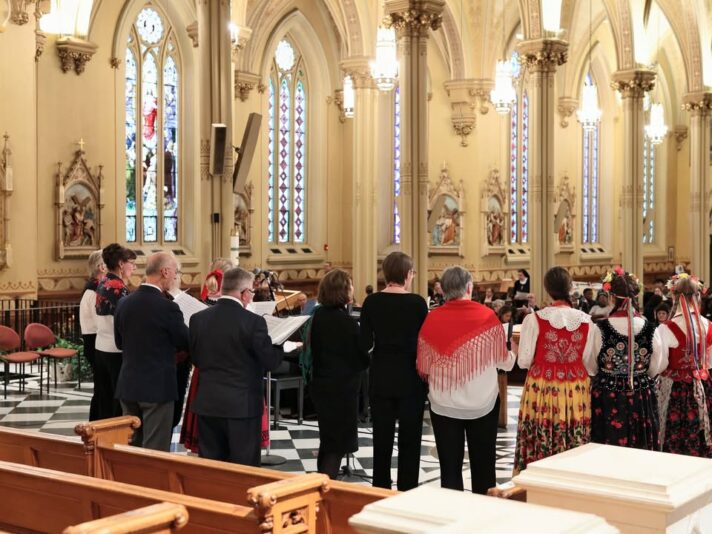 fb-254469157605_1252617676909017