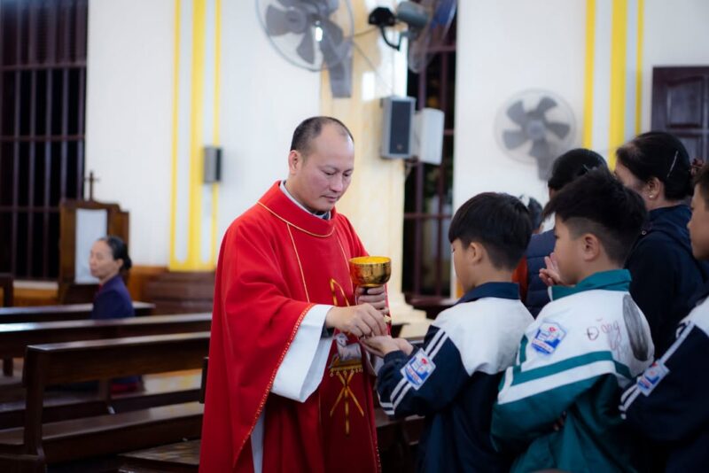 fb-732768673513037_1160975432826006