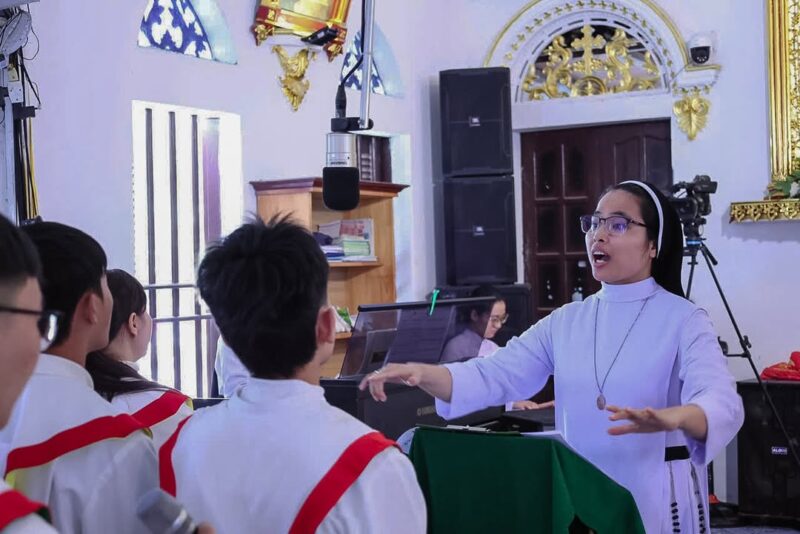 fb-104570015177619_869307565604991