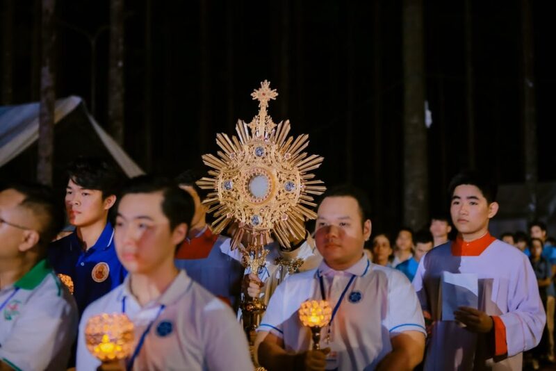 fb-585442494803518_1261788069319073