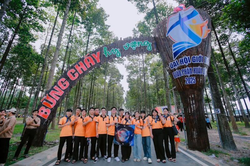 fb-585442494803518_1261777765986770