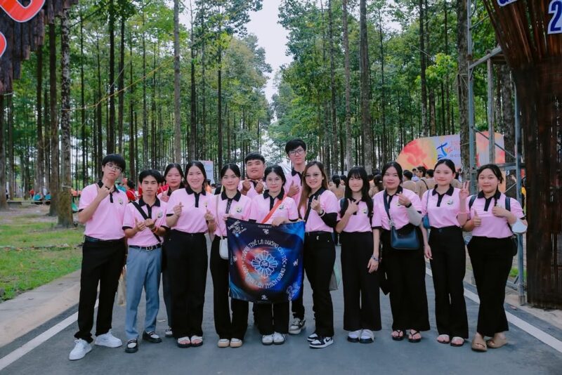 fb-585442494803518_1261777765986770