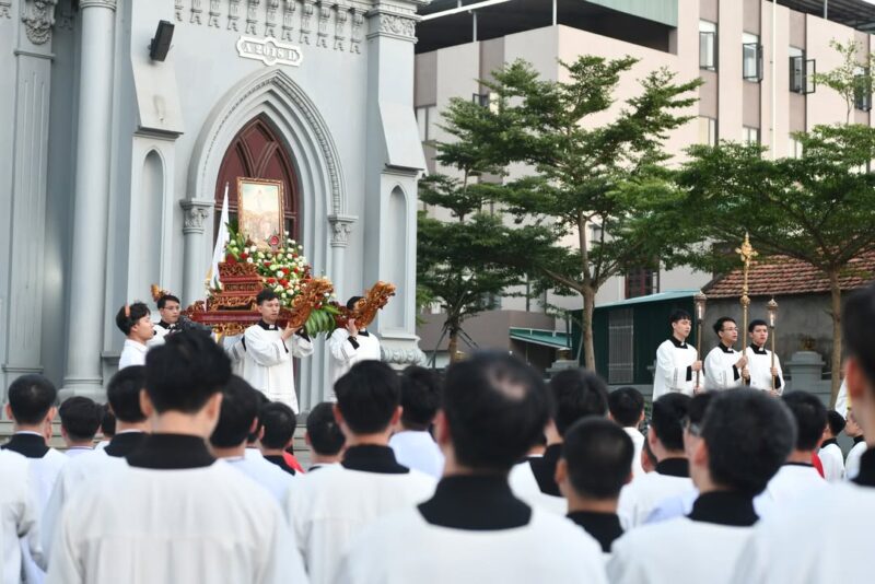 fb-1578851229095483_1254368896734349