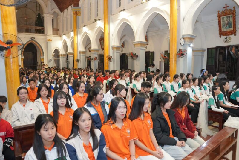 fb-1578851229095483_1254348280069744