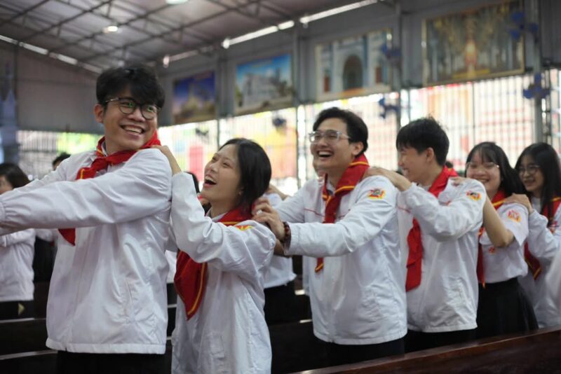 fb-104570015177619_870037995531948