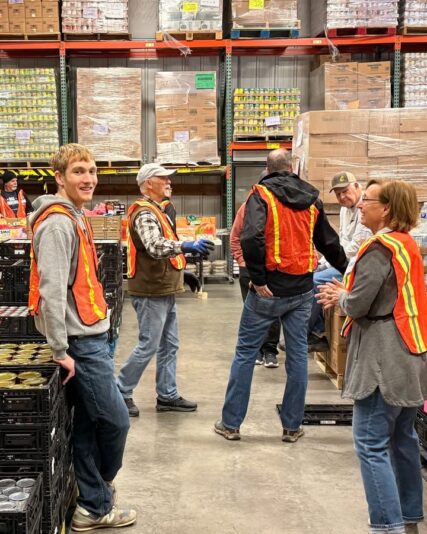 fb-101064066621857_1166485078940750